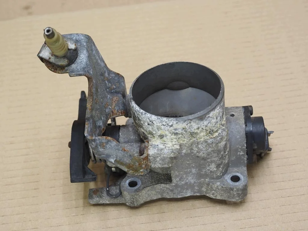 Drosselklappe 2S6U9E926CF Ford Fiesta MK6 image 3