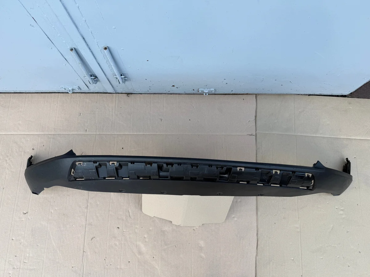Volvo XC40 II Nedre Spoiler Fram 32136097