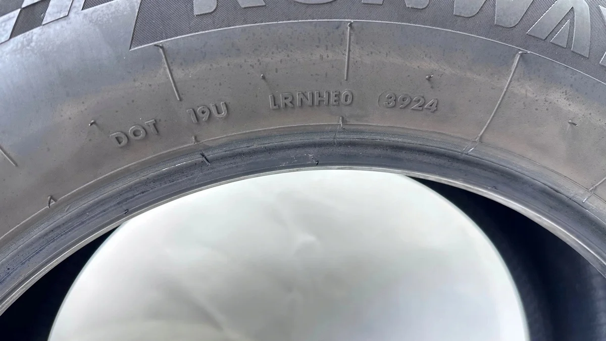 2x Sommerreifen Runway Enduro Sport 235/60R18 107W XL image 4