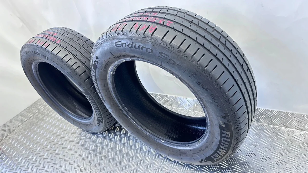 Neumático Verano Runway Enduro Sport 235/60R18 image 9
