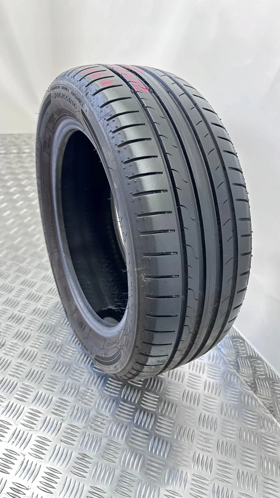 Dunlop SportBlures 205/55R16 91V Sommerreifen image 9