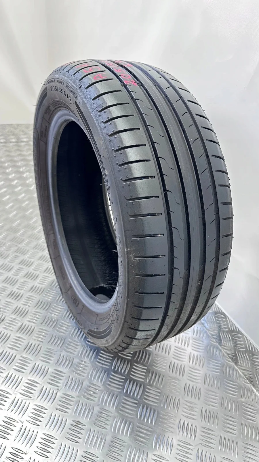 Dunlop SportBlures 205/55R16 91V Sommerreifen image 9