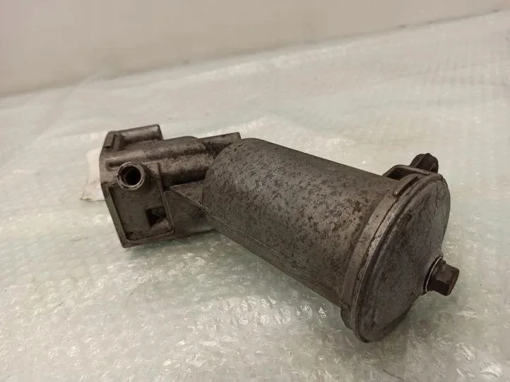 MERCEDES W123 2.3 Öljynsuodattimen pohja image 6
