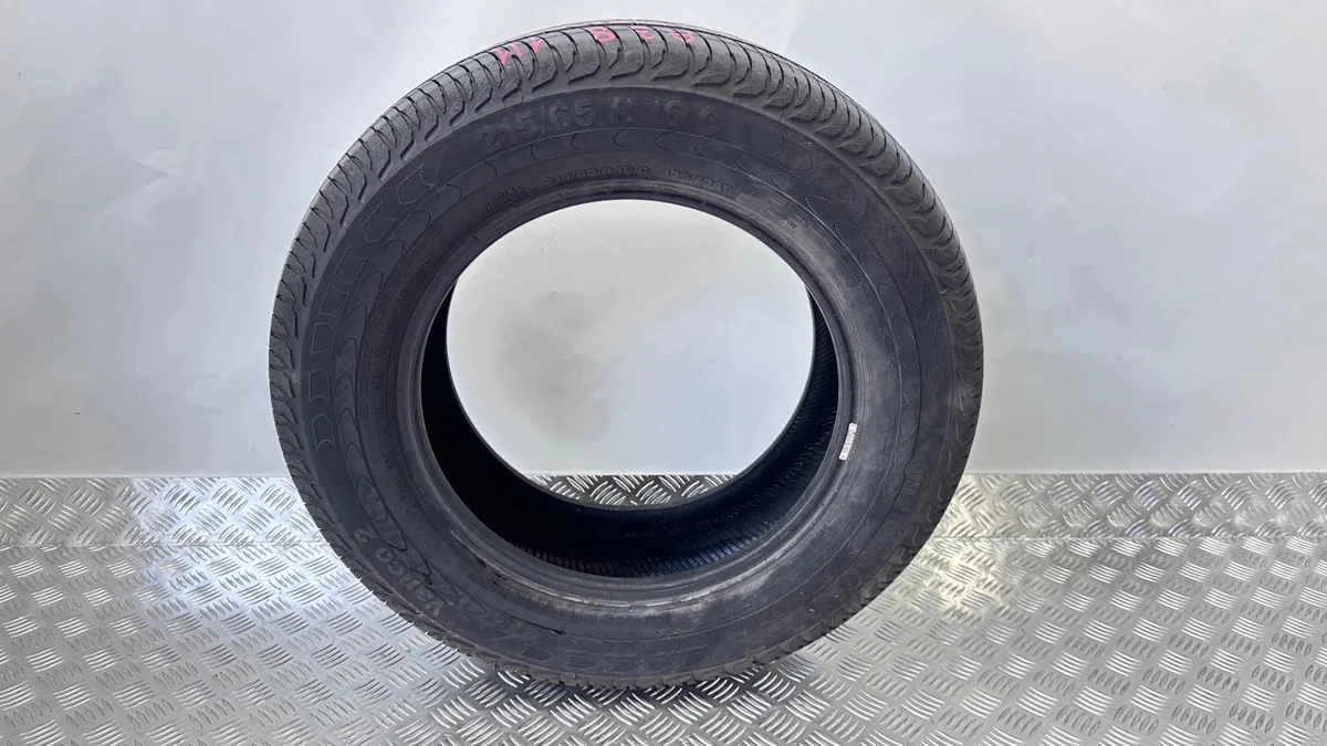 Continental Vanco 2 215/65R16C 104T däck