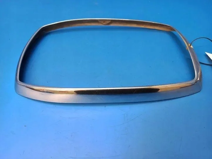 Mercedes W114 W115 Krom Ram 100710 image 3