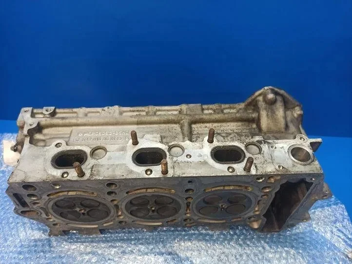 Mercedes-Benz OE 6420163601 Cabeça Usada image 6