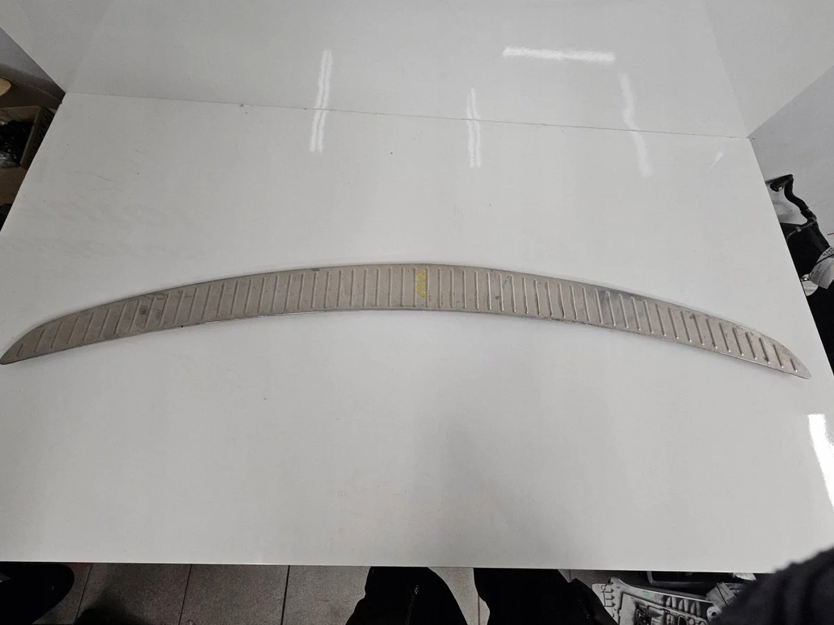 Opel Insignia A Moldura Parachoques Trasero image 3