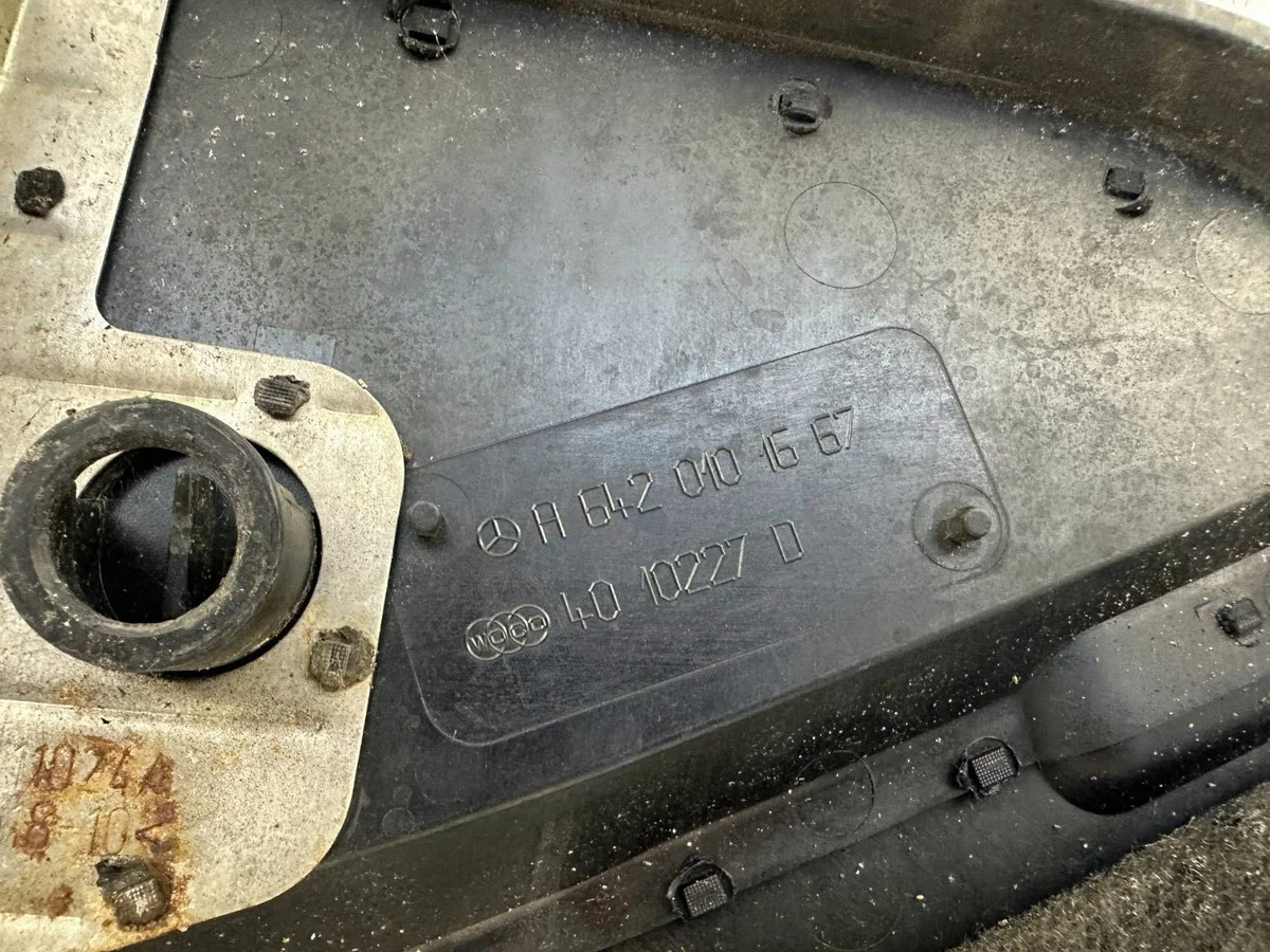 Mercedes-Benz A6420101667 motorafdekking image 9