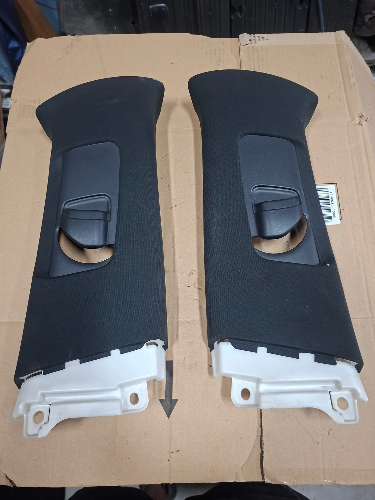 Cubierta Pilar Toyota RAV4 5 V 73024-12020