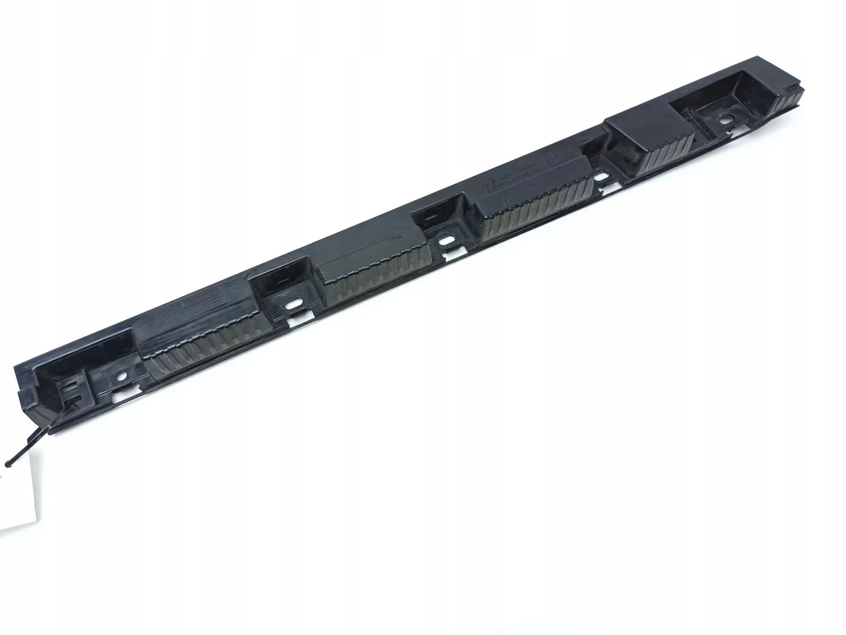 BMW X1 E84 Right Sill Reinforcement 51122991498 image 8