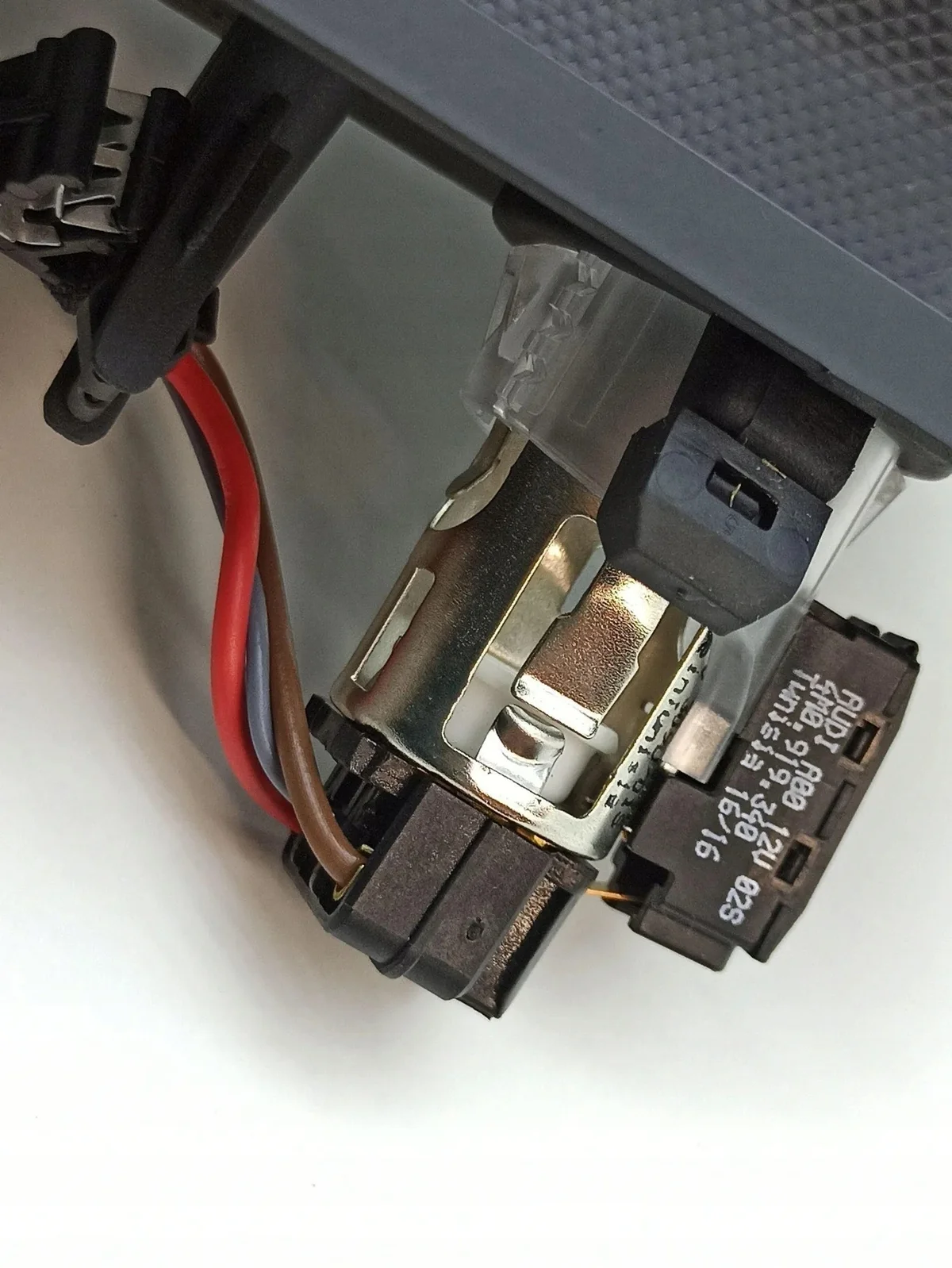 Audi A4 S4 B9 Dashboard Storage OEM 8W2864131 image 6
