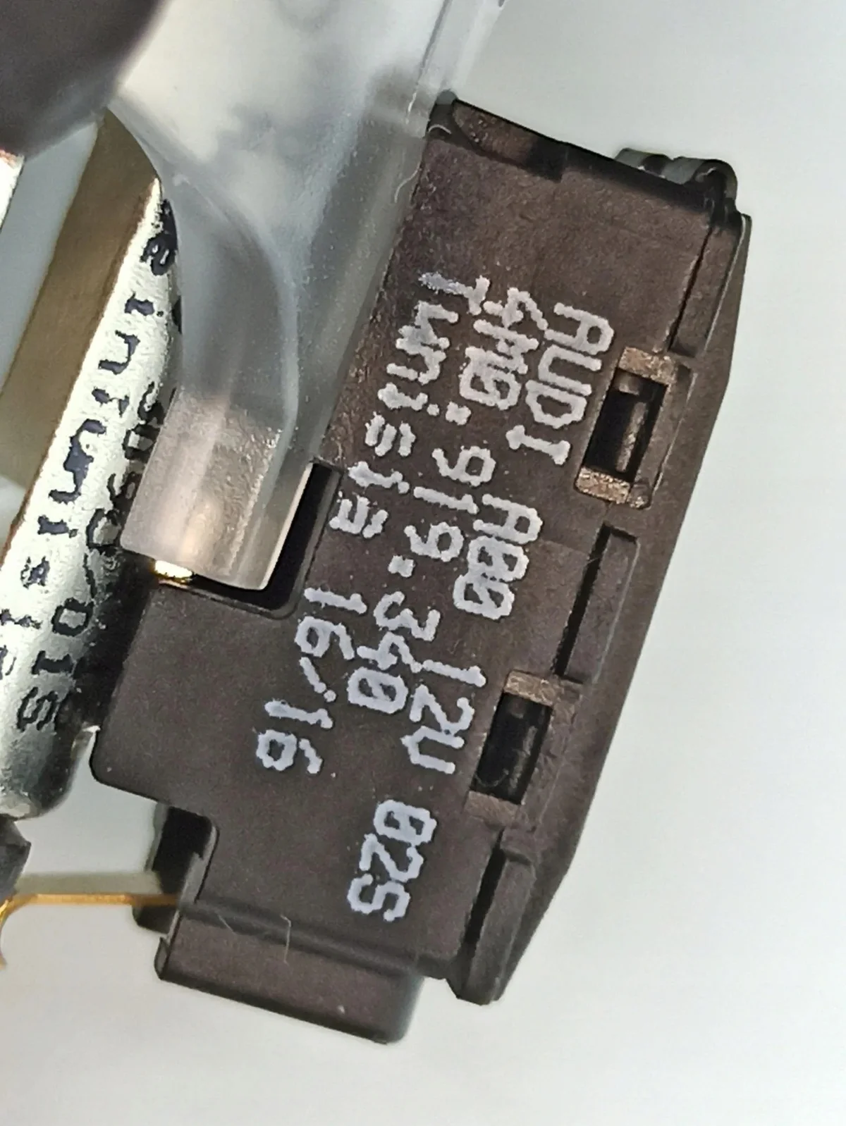 Audi A4 S4 B9 Dashboard Storage OEM 8W2864131 image 7