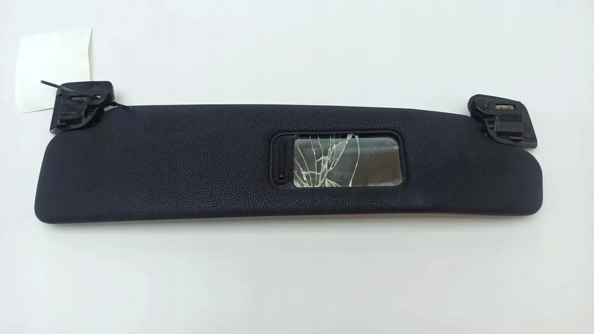 BMW Z4 E85 E86 Sun Visor Right Used image 7