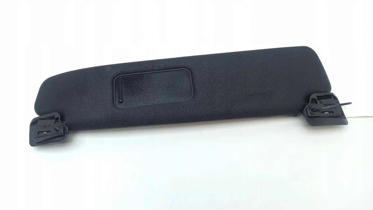 BMW Z4 E85 E86 Sun Visor Right Used image 9