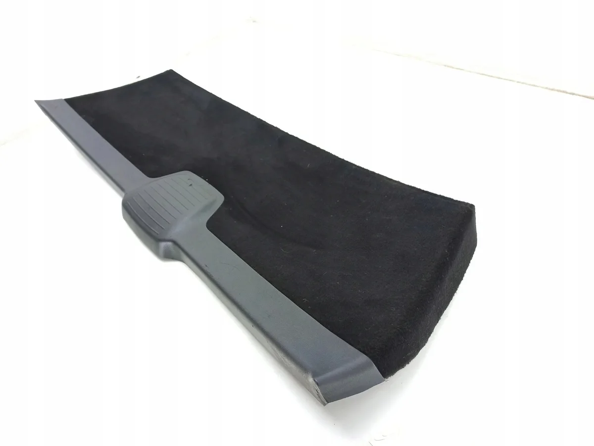 Mercedes W204 C-Class Kombi Tailgate Trim