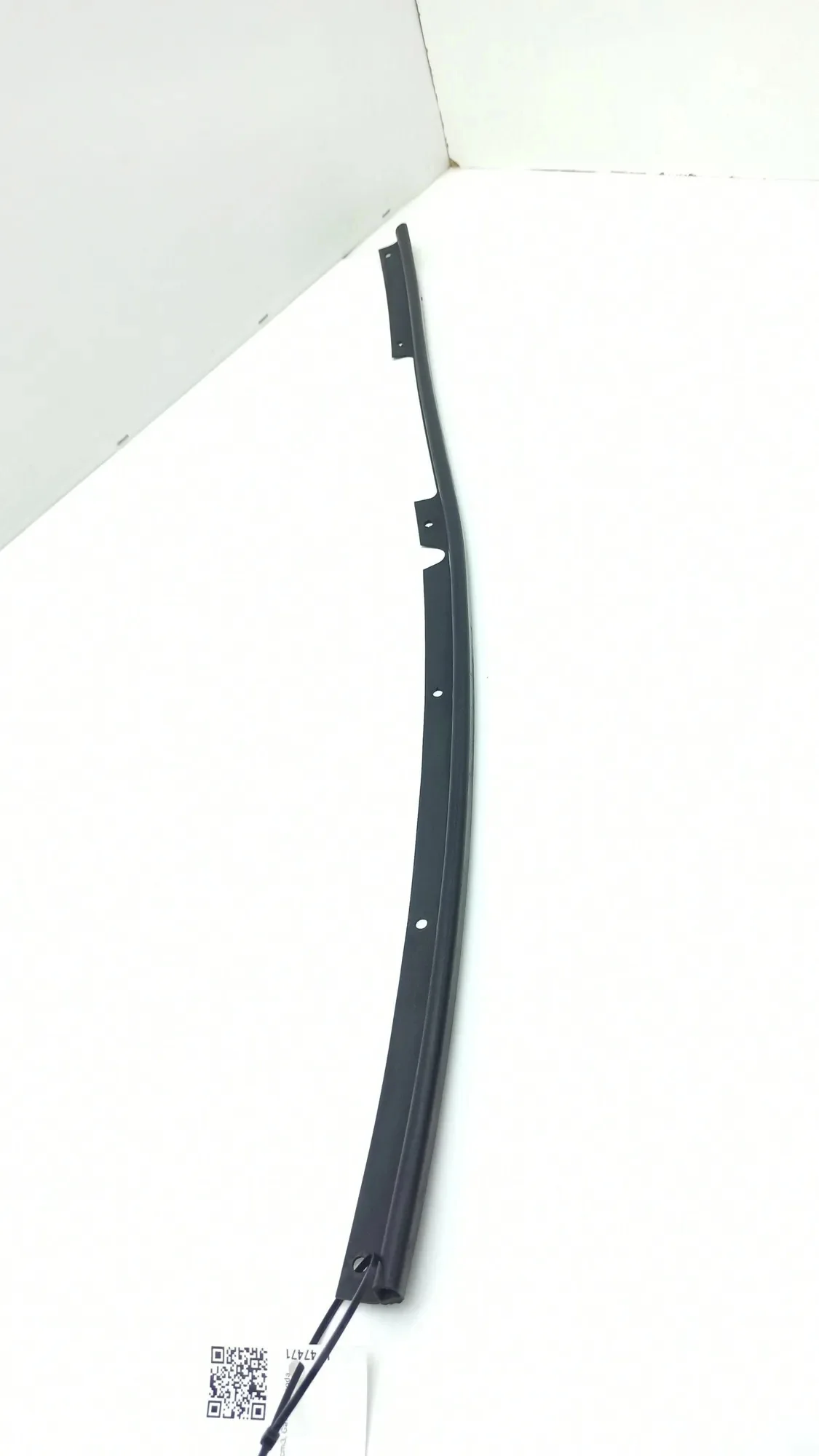 Vedação Capô Mercedes W204 A2048810098 Usada image 4
