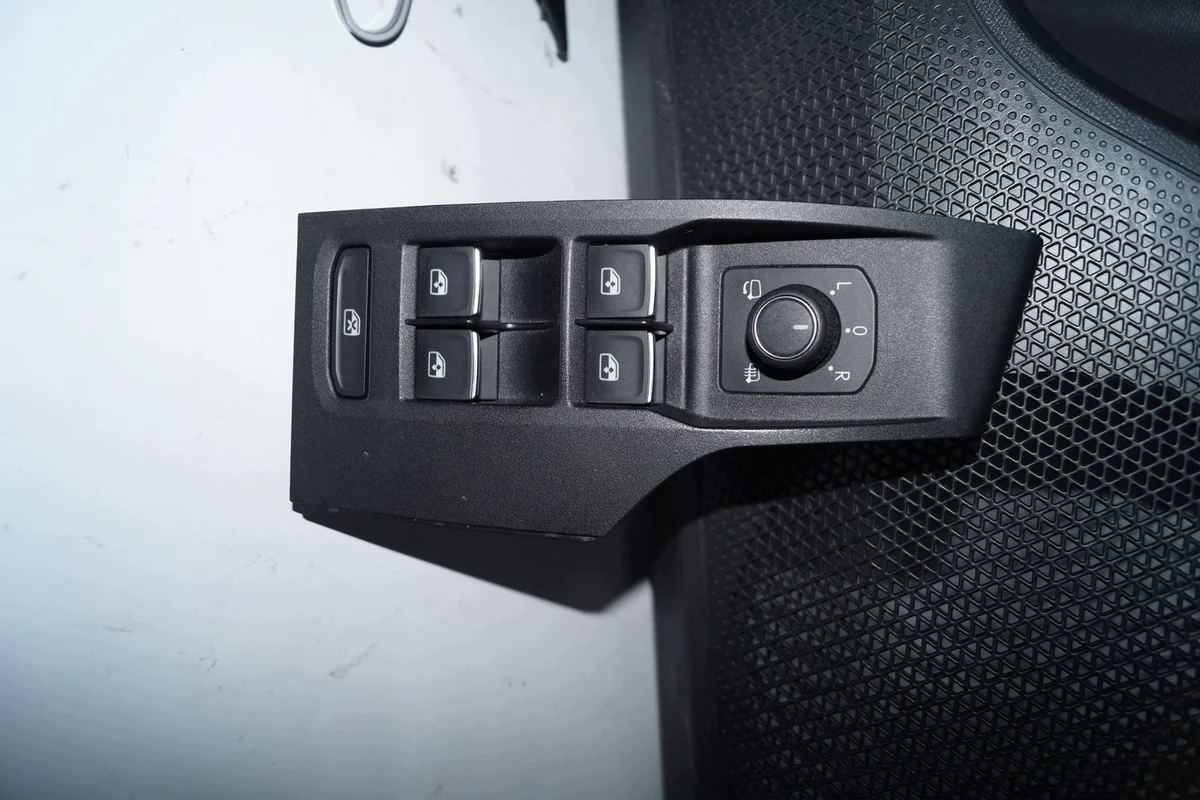 Cupra Formentor Driver Side Trim LED image 5