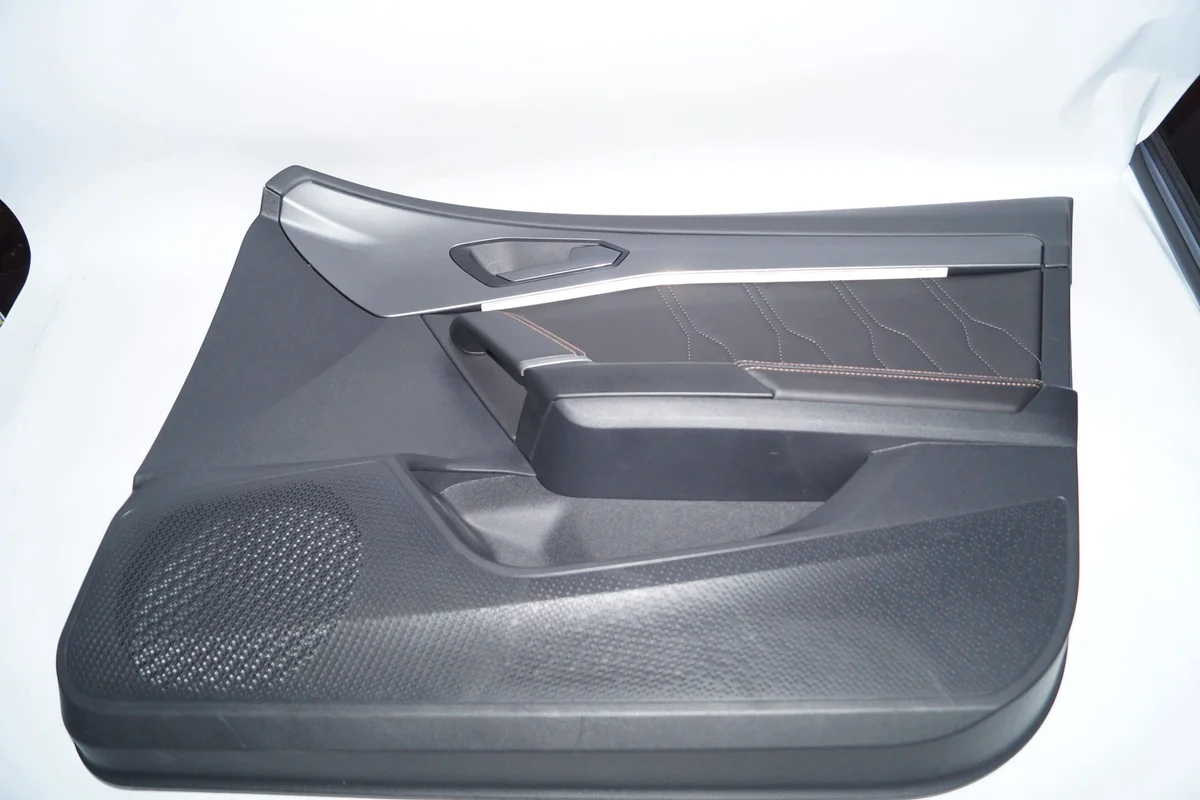 CUPRA Formentor VZ Panel Lateral Derecho LED image 5