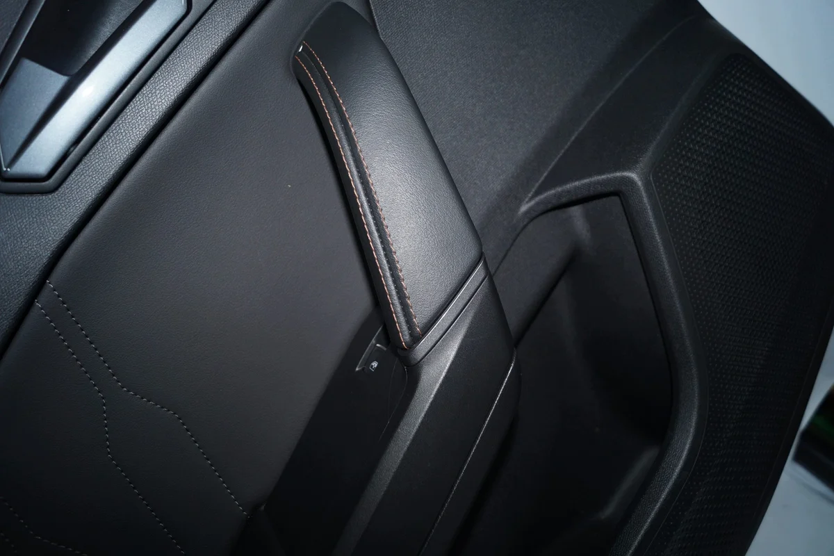 CUPRA FORMENTOR VZ Linker Achterpaneel image 4