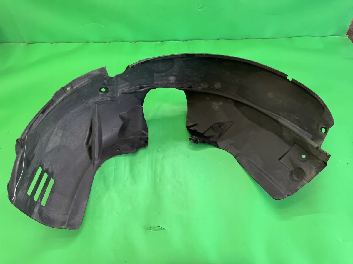 Guardabarros Ford Fiesta MK7 8A61-16115-BF