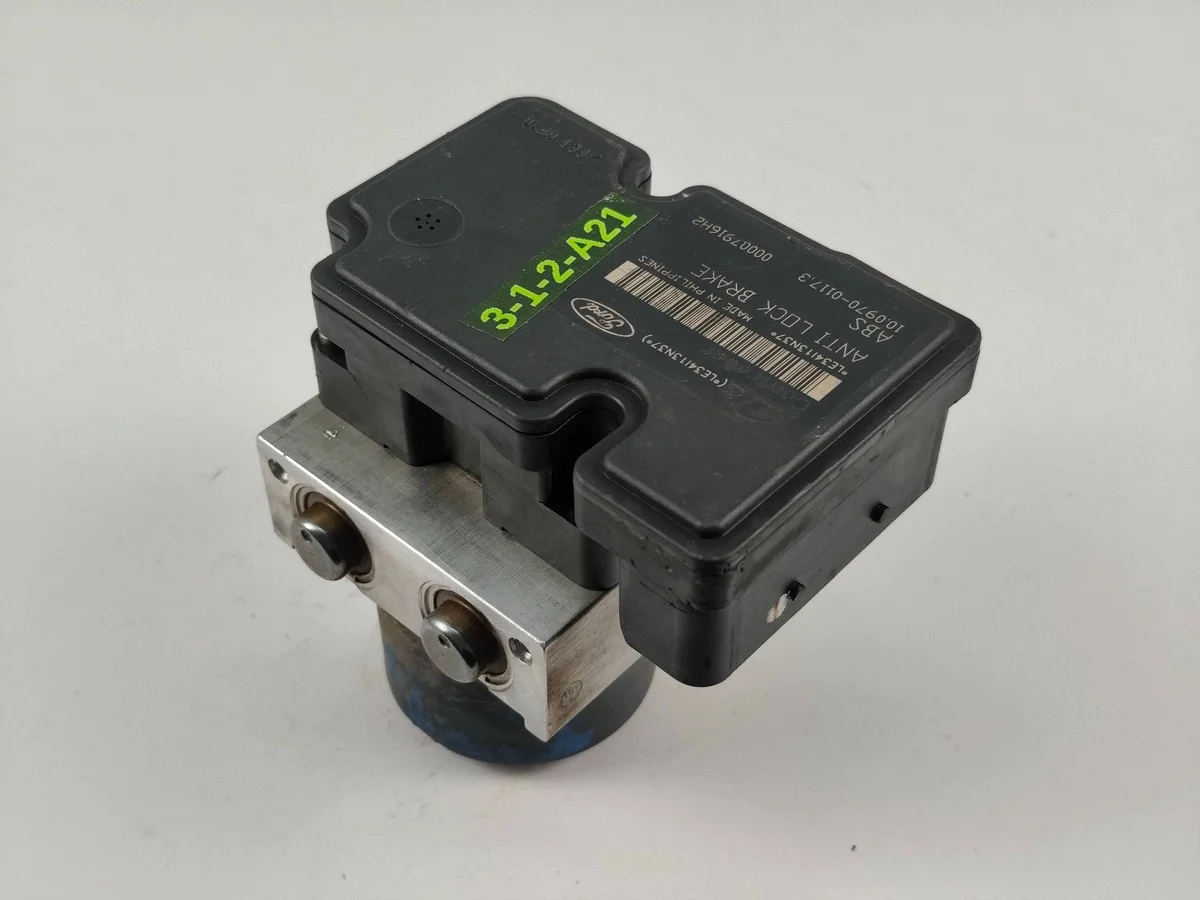 Bomba ABS Ford Fiesta 4S612M110CC Usada image 6