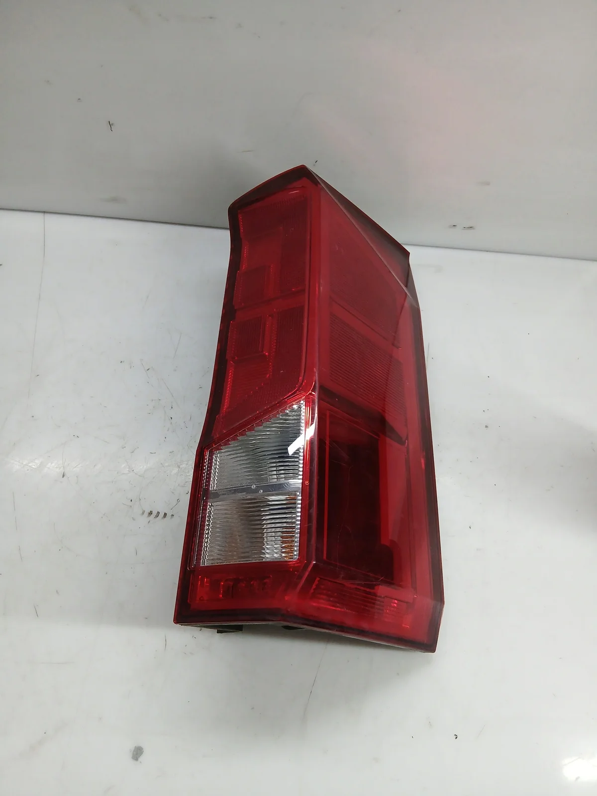 Volkswagen Crafter takavalo oikea 7C0945096J