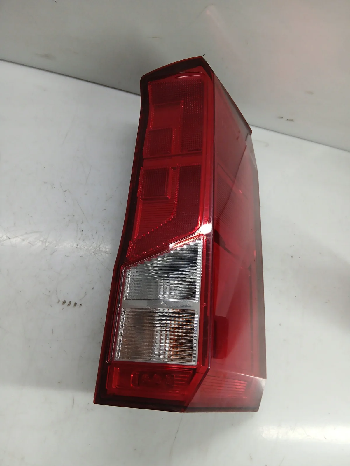 Volkswagen Crafter takavalo oikea 7C0945096J