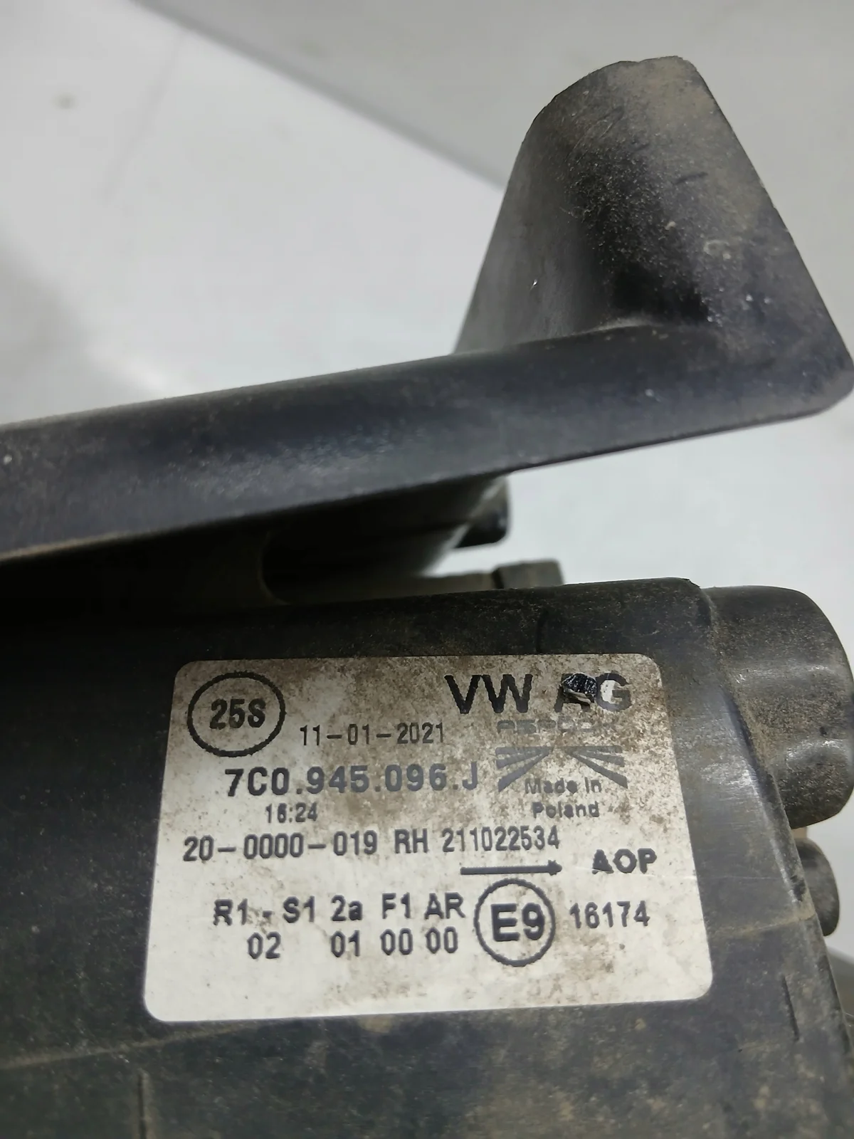 VW Crafter SZ MK2 Lamp Rechts 7C0945096J image 4
