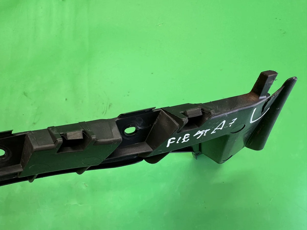Ford Fiesta MK7 Rear Bumper Bracket Right image 8