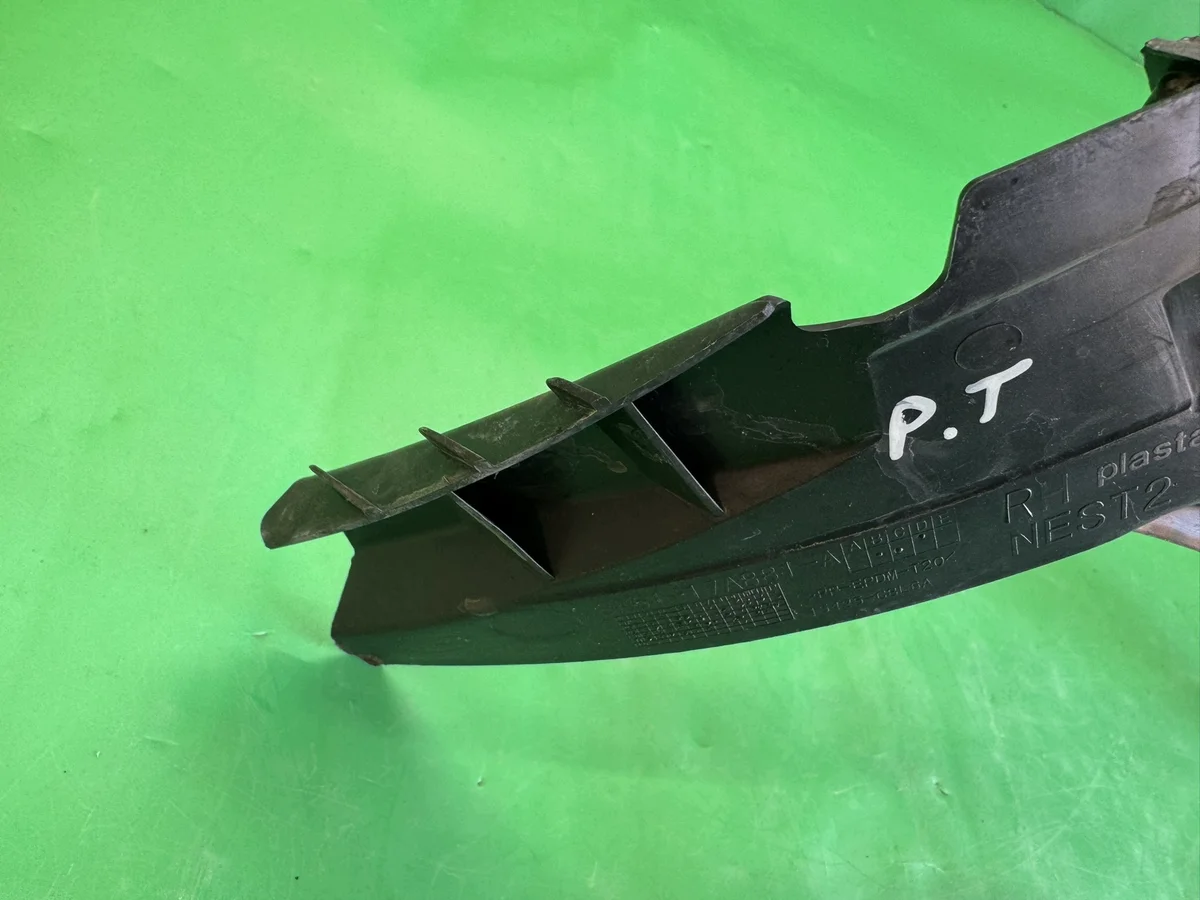 Ford Fiesta MK7 Rear Bumper Bracket Right image 10