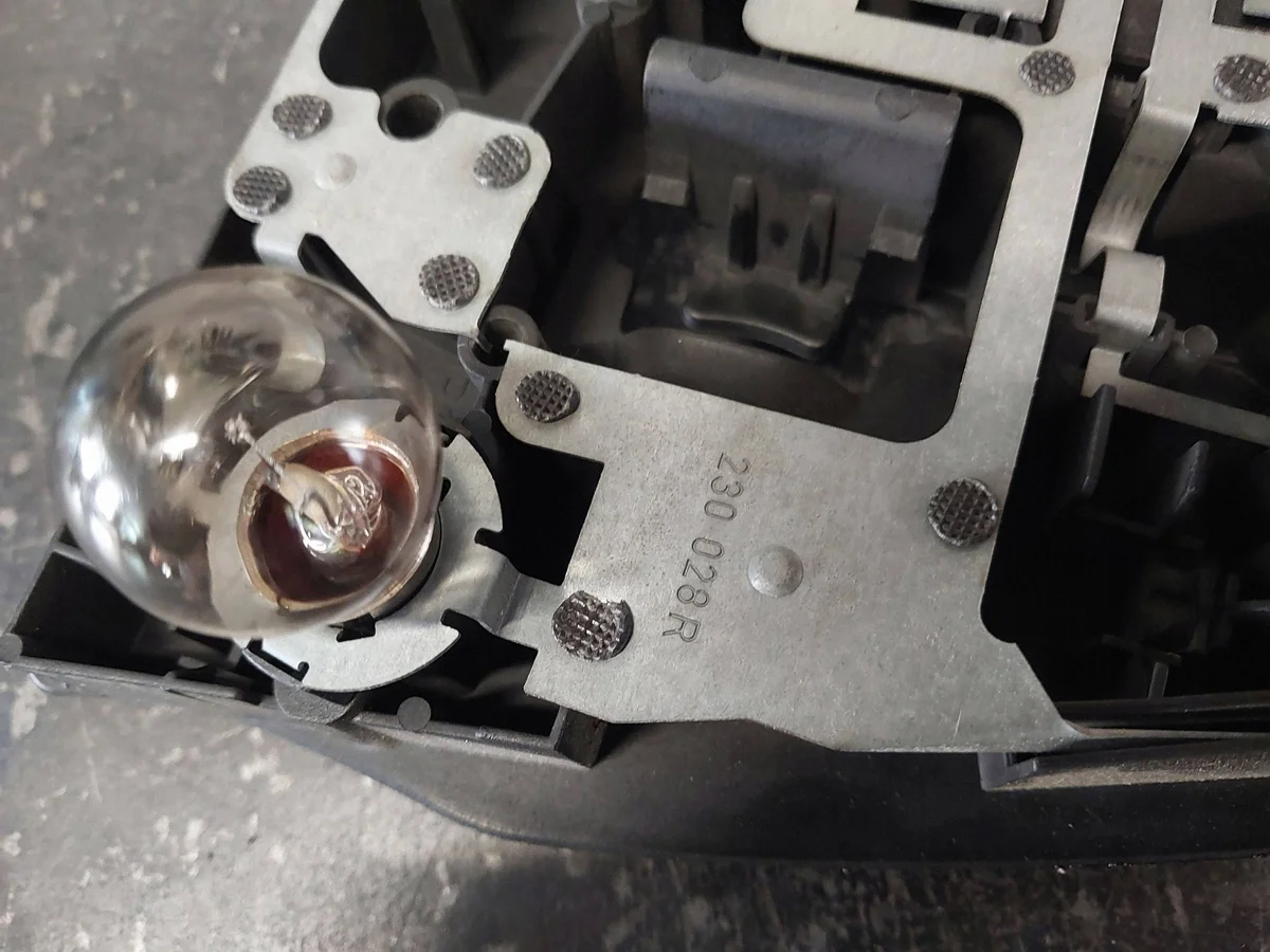 Luz Trasera Derecha BMW Serie 3 E46 8364926 image 8