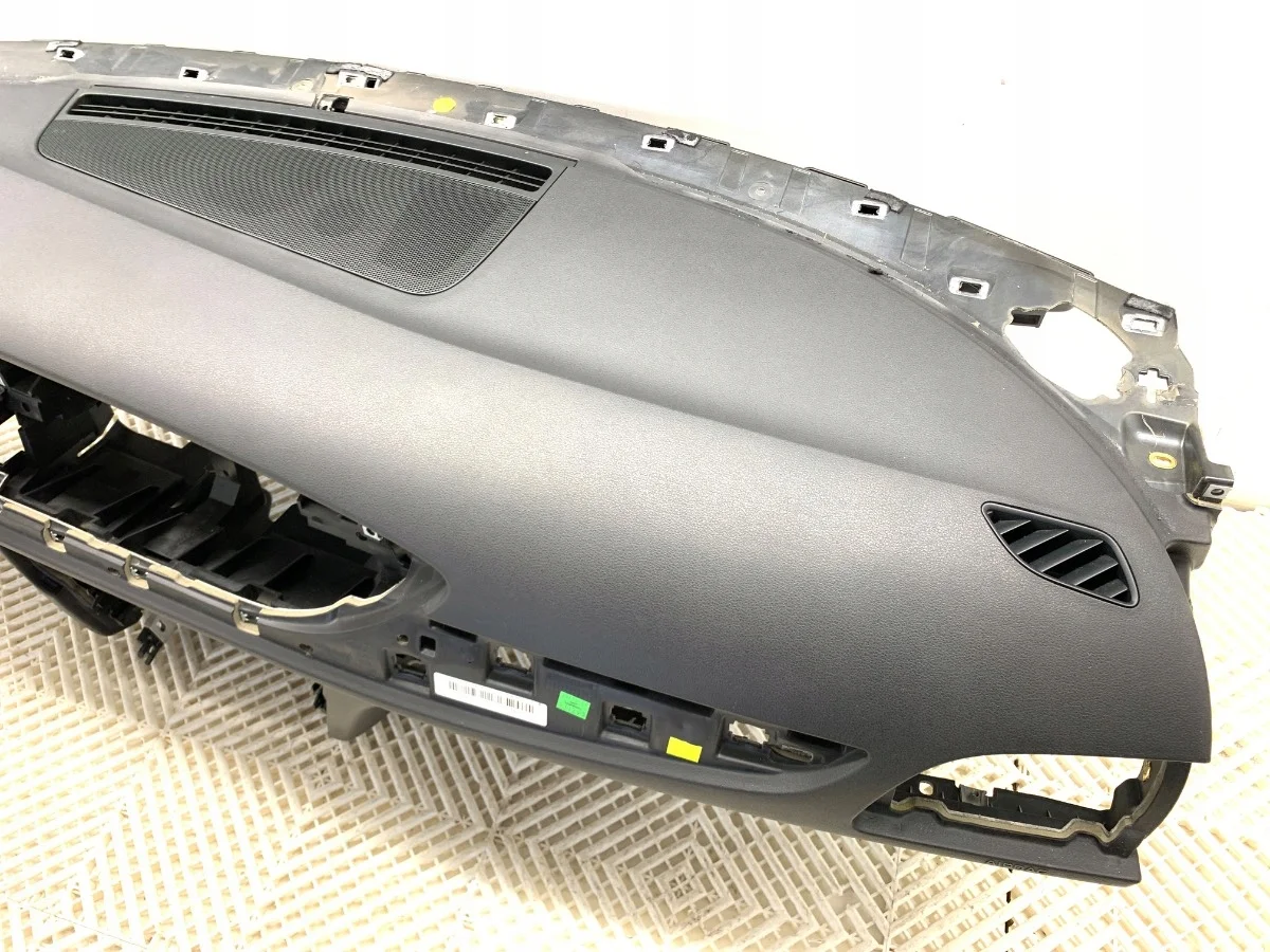 Dashboard Audi A6 C7 met passagierskussen image 3