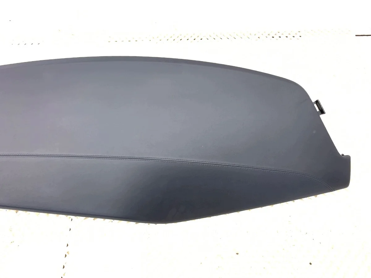 Tesla Model S Cockpit com Airbag Passageiro image 3