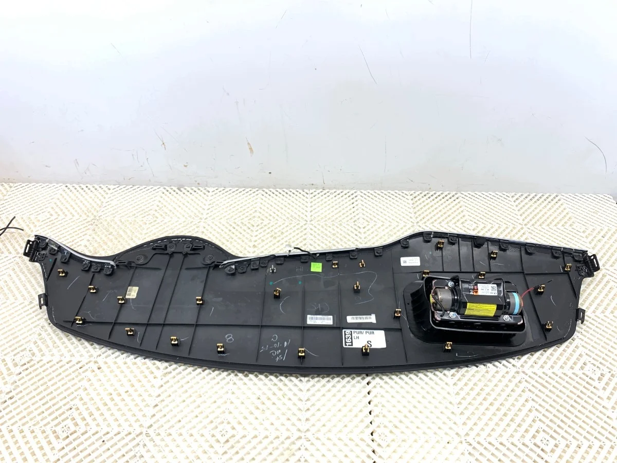 Tesla Model S Cockpit com Airbag Passageiro image 4
