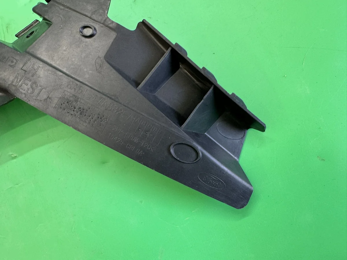 Stötfångarfäste Bak Vänster Ford Fiesta MK7