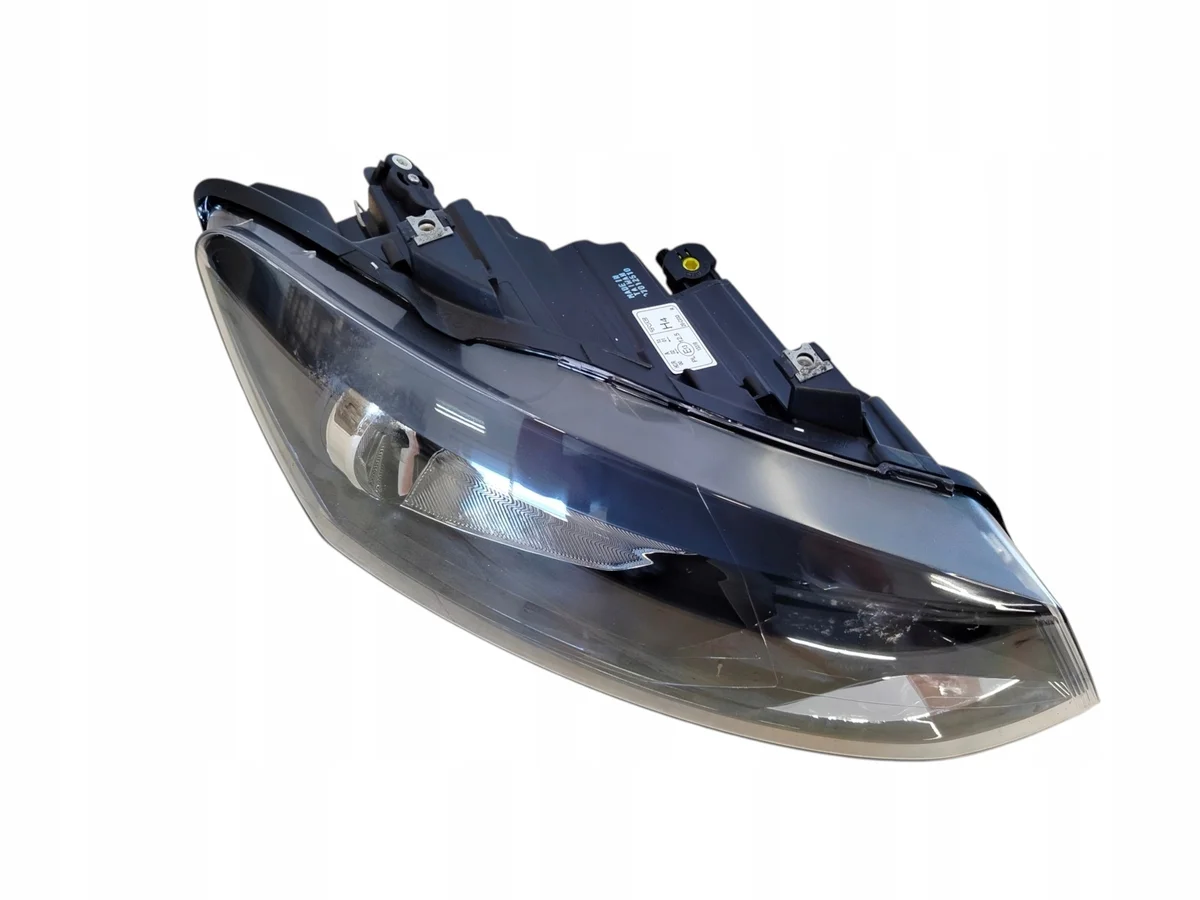 Phare VW Polo V 09-14 H4 Droit TYC image 4