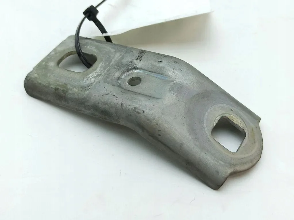 Engine Compartment Part Mercedes-Benz A W176 A2462410021