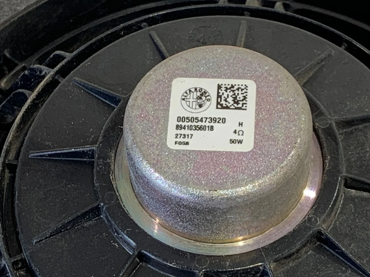 Luidsprekers Alfa Romeo Giulia Gebruikt image 8