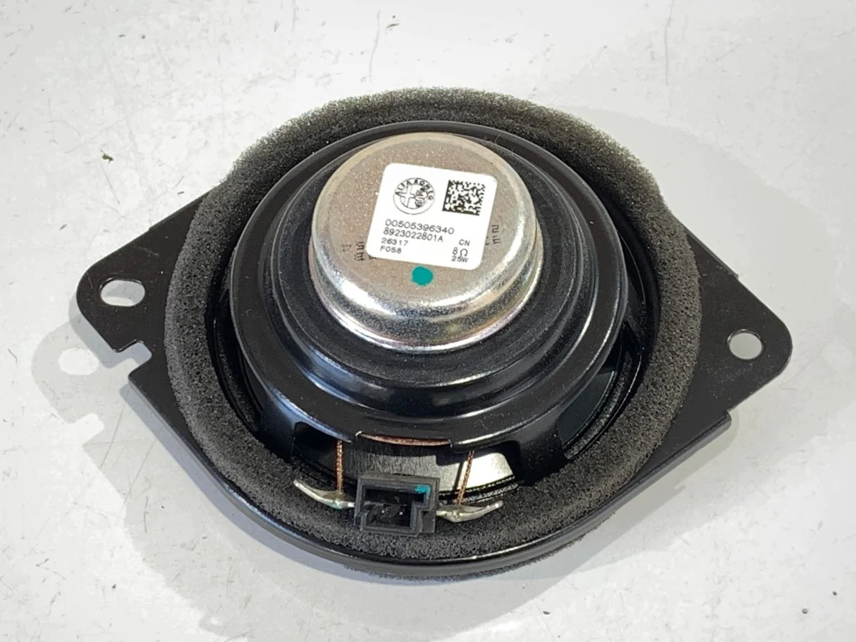 Luidsprekers Alfa Romeo Giulia Gebruikt image 10