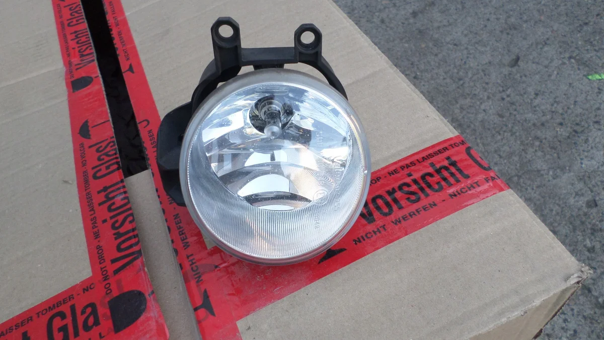 Toyota Yaris Faro Antiniebla Derecho Delantero