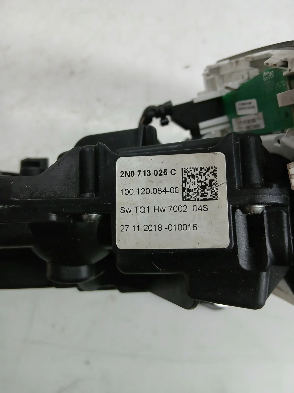 VW Crafter II Automatic Gear Selector 2N0713025C image 5