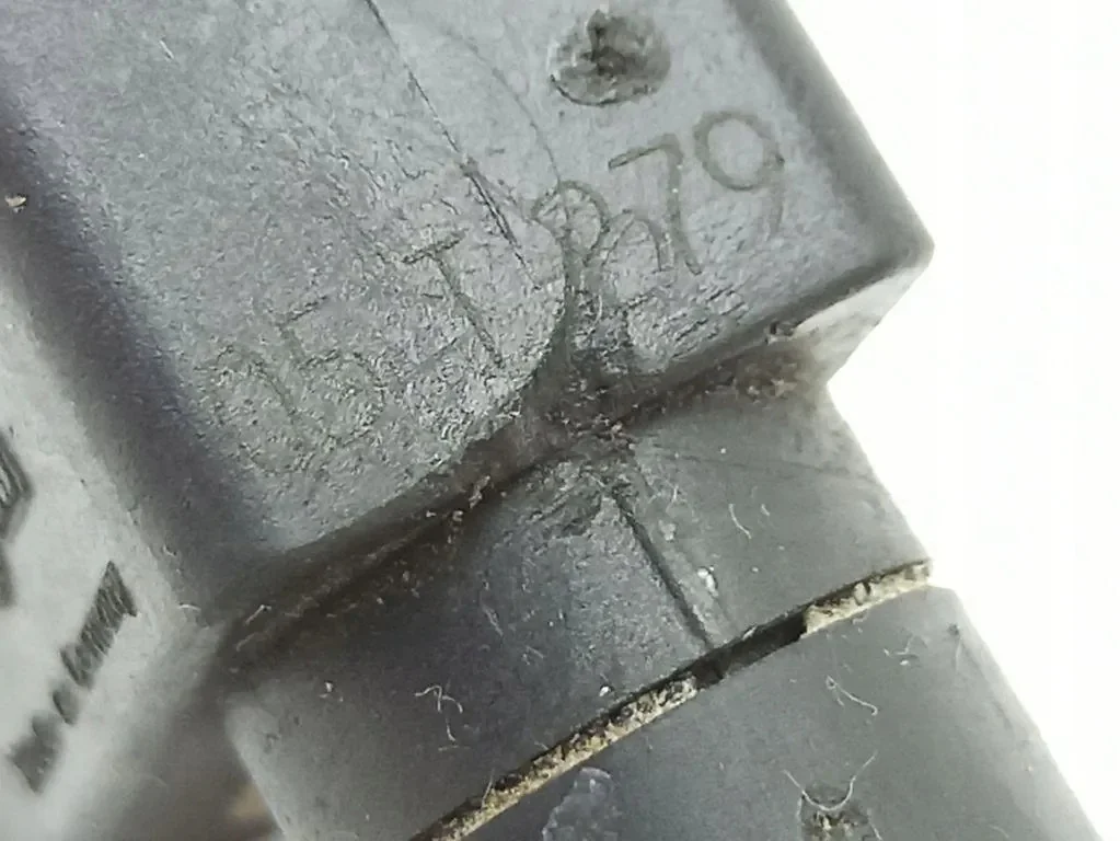 Mercedes-Benz R W251 Sensor de Virabrequim A0041538728 image 5