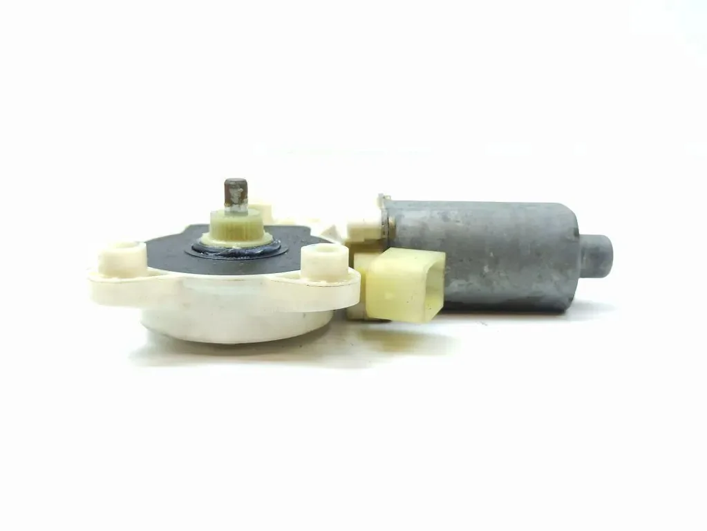 Mercedes E-Class 2004 Front Door Window Regulator image 3