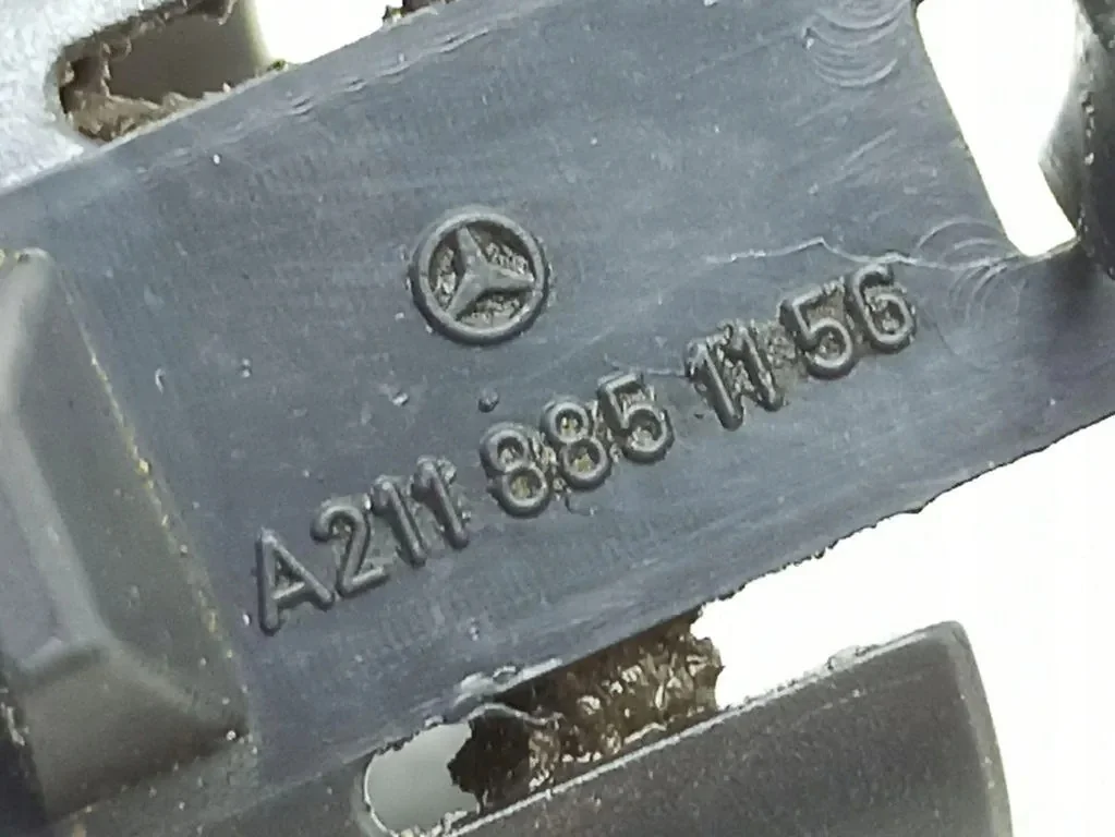 Hållare för PDC-sensor bak Mercedes W211 image 3