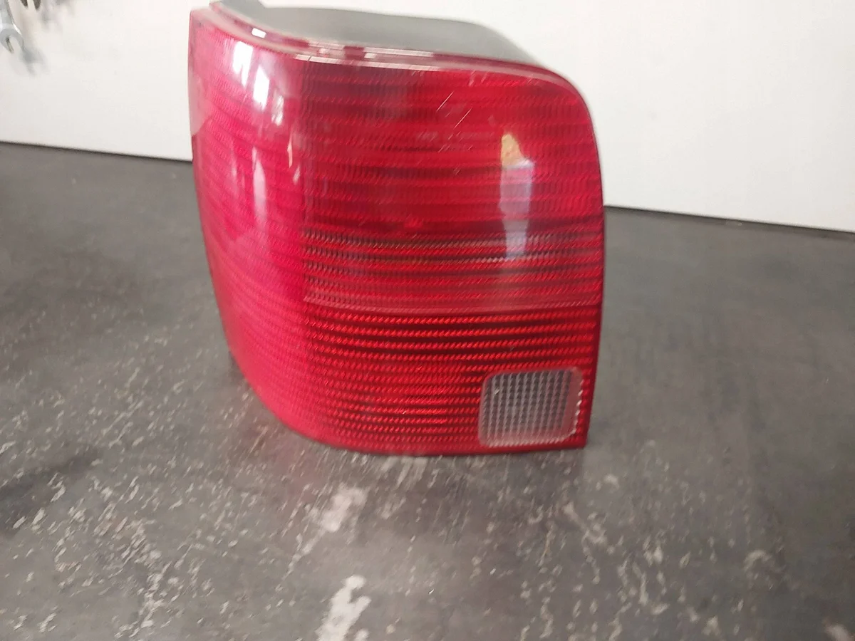 VW Passat B5 Left Tail Light 3B9945111F image 4