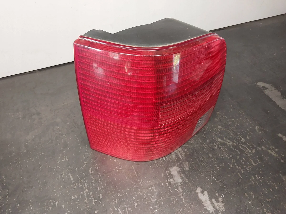 VW Passat B5 Left Tail Light 3B9945111F image 5