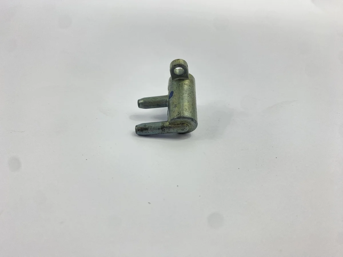 Benzinhahn Mercedes W461 W460 W126 W124 W201 image 3