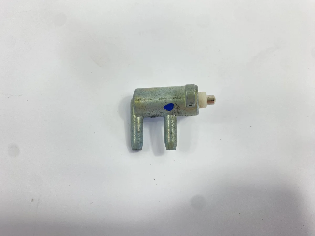 Benzinhahn Mercedes W461 W460 W126 W124 W201 image 6