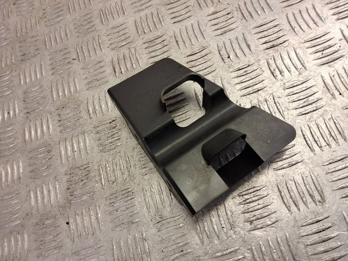Support radiateur Nissan Qashqai J12 21568HN20A image 3