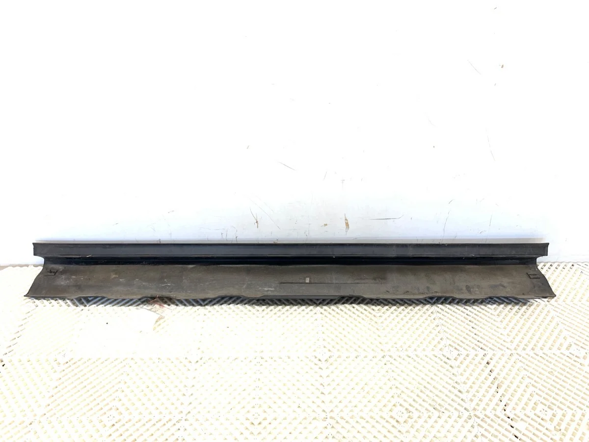 Seuil droit BMW E53 SUV 2000-2006 image 4